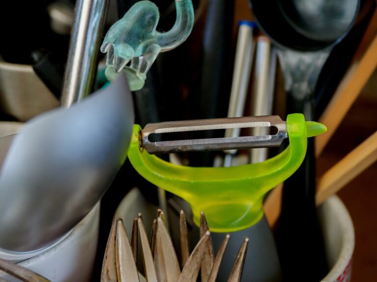 Top 10 Must-Have Kitchen Gadgets for Every Home Chef
